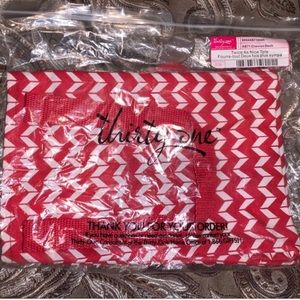🛍Thirty-One Twice as Nice Tote Color: Red/White🛍